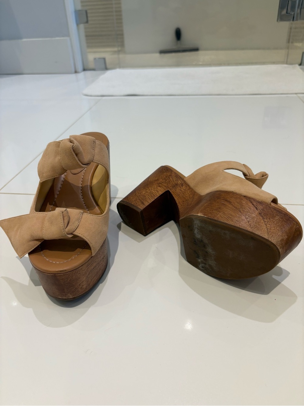 Alexandre Birman Tan Knot-Front Platform Wood Block Heels